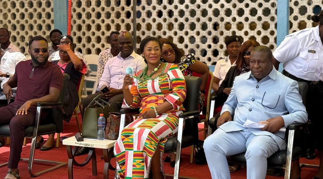TMA HOLDS STAFF DURBAR TO RECEIVE NEW MAYOR.